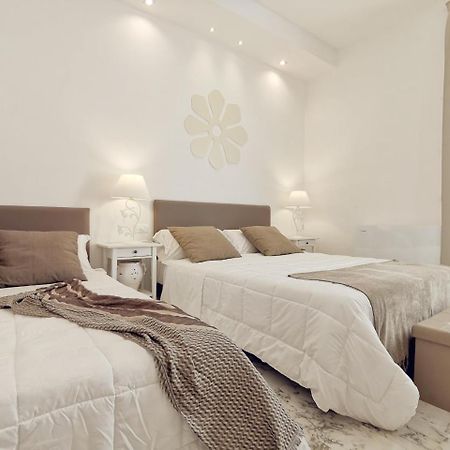 Flos Guest House Lucera Exterior photo