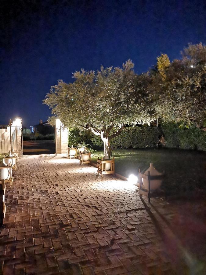 Flos Guest House Lucera Exterior photo