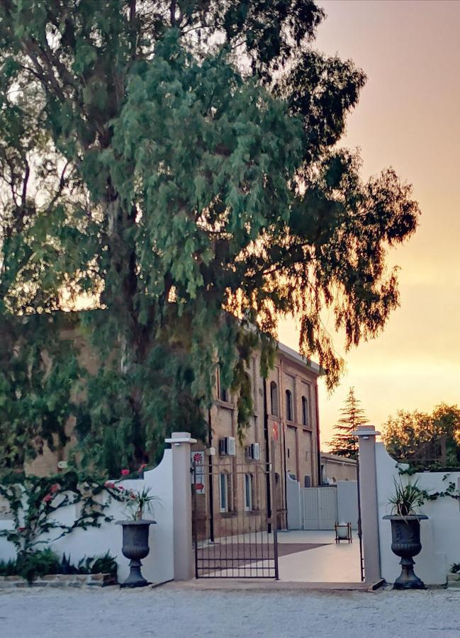 Flos Guest House Lucera Exterior photo