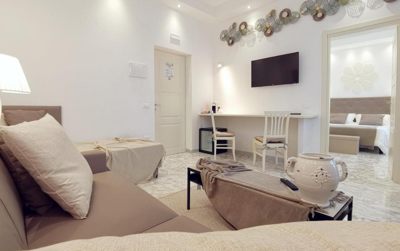 Flos Guest House Lucera Exterior photo