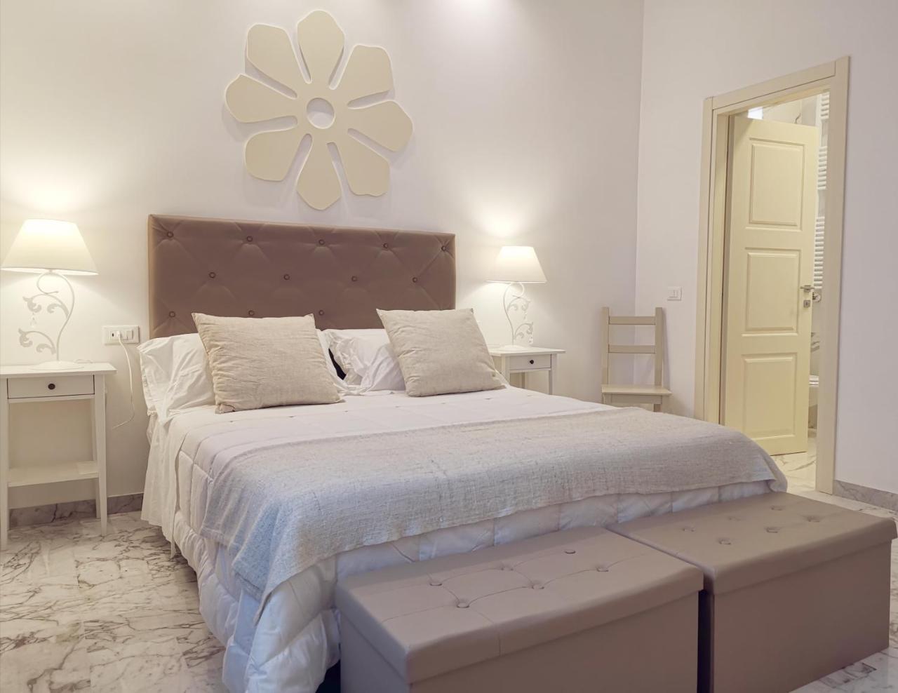 Flos Guest House Lucera Exterior photo