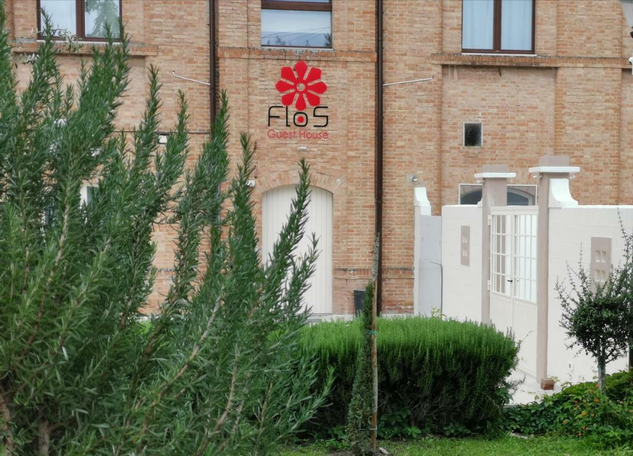 Flos Guest House Lucera Exterior photo
