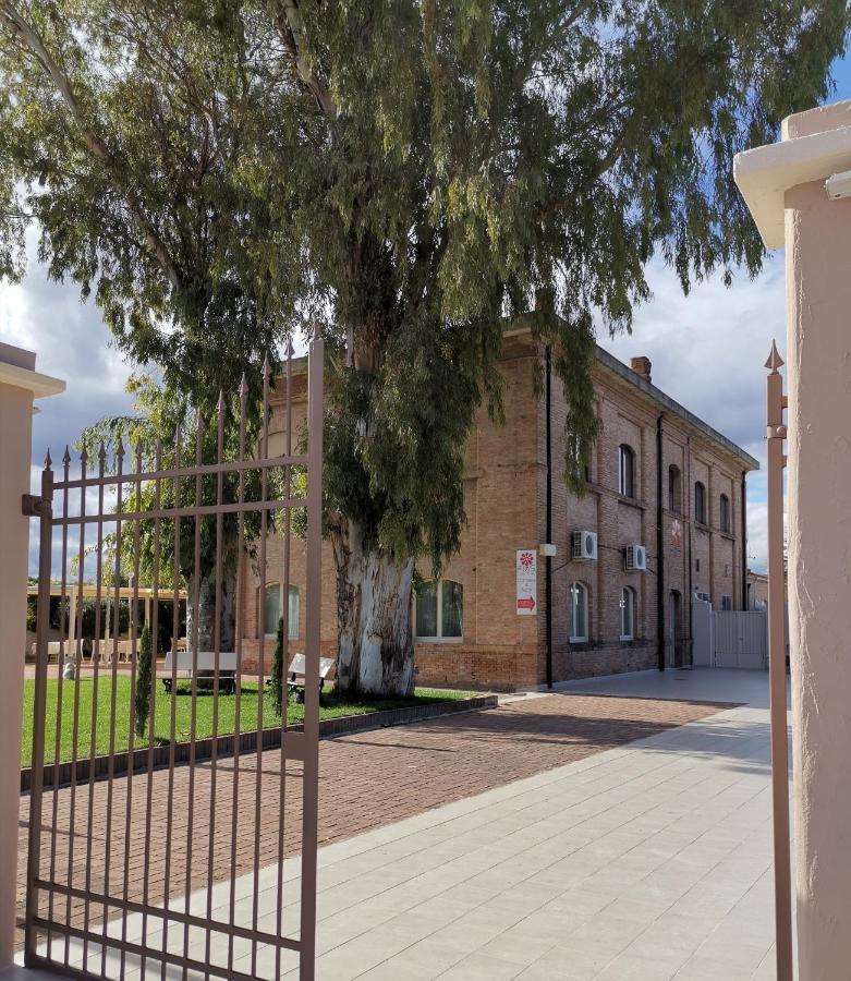 Flos Guest House Lucera Exterior photo